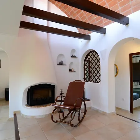 Les Acacies 10 Tatil Evi