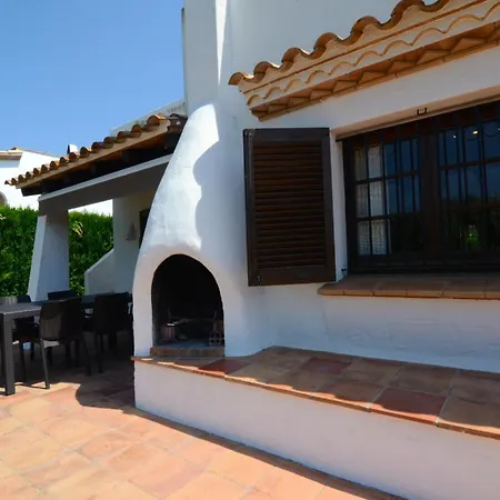 Hébergement de vacances Les Acacies 10 *