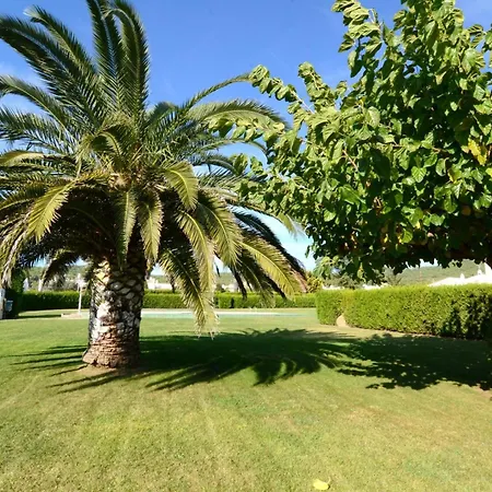Les Acacies 10 Holiday home *