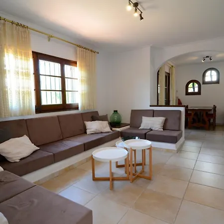 Les Acacies 10 * Л'Эстартит